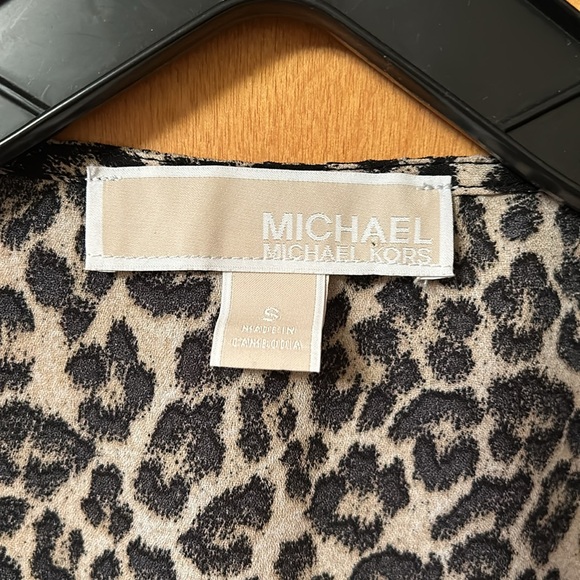 Michael Kors short sleeve top size Small - Picture 2 of 2